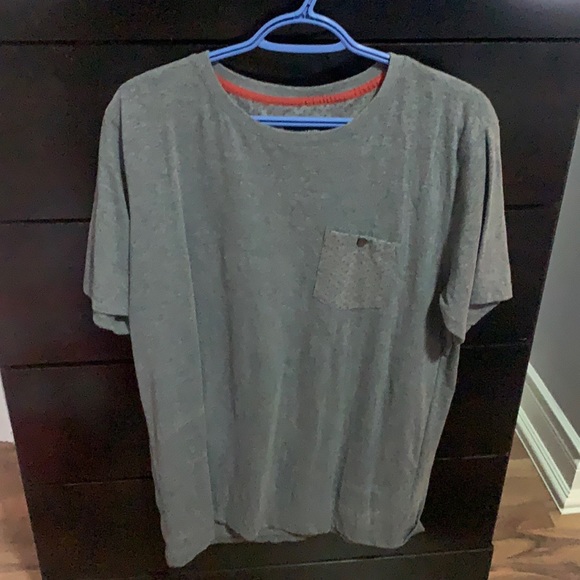 Denim and Flower t shirt with pocket. Size XL, fits more like a Large. - Picture 1 of 3